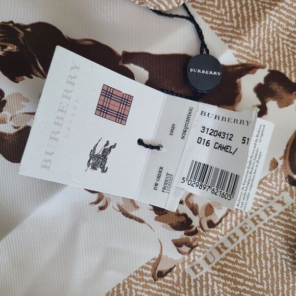 Burberry Womens 100% Silk DOGS Motif Square Scarf camel 26.5"x 26.5" NEW - Picture 7 of 11